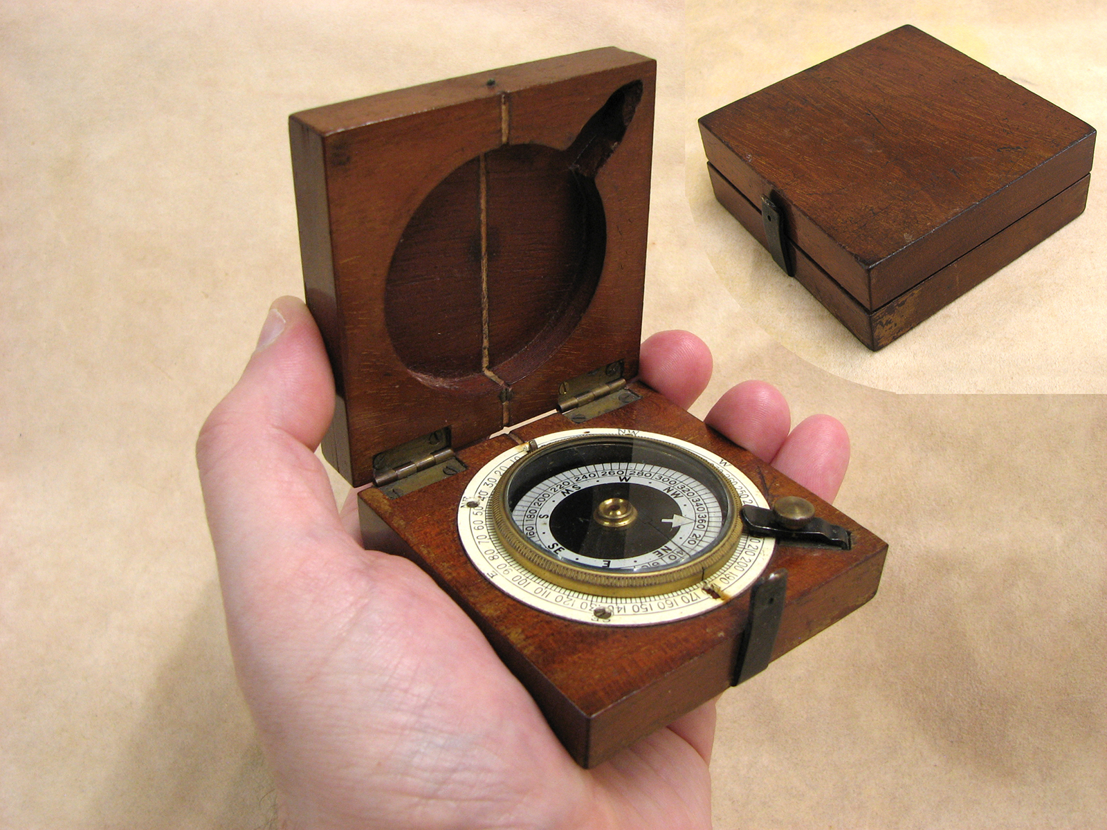 Francis Barker WW1 mahogany cased military marching compass dated 1918